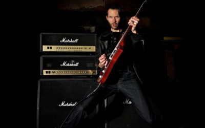 Paul Gilbert the guitarists