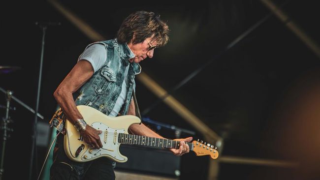 Jeff Beck, British Rock Guitarist