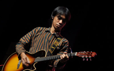 Guitarist Eross Candra