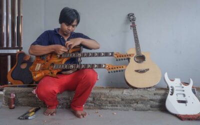 Guitar is Melodic or Harmonic Instrument?