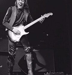 Robin Trower on Why He Ditched His Gibson for the Fender Stratocaster: ‘Once I Had It, I Only Used the Strat’