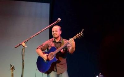 An Acoustic Guitarist From Kansas Andy McKee