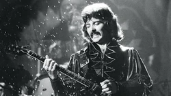 Tony Iommi Black Sabbath: Guitarrista y leyenda del heavy metal
