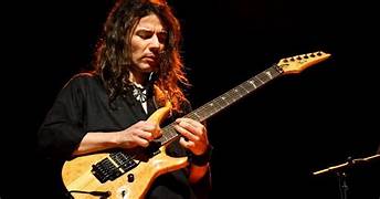 Frank Solari – Guitarrista Brasileño